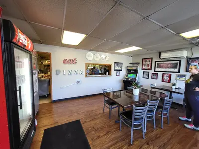 Carlucci's Pizzeria