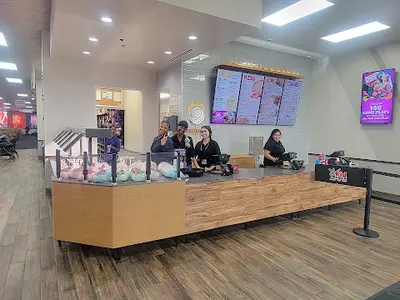 Chuck E. Cheese