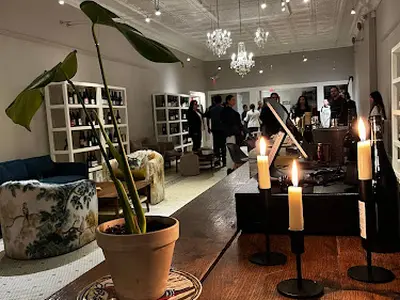 Cl? Wine Gallery & Lounge