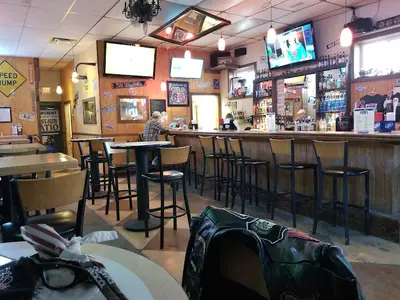 Cuzn'z Bar and Grill