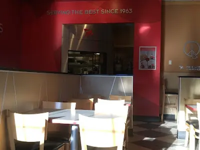 Donatos Pizza