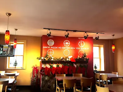 Donatos Pizza