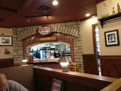 Donatos Pizza