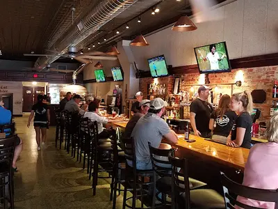 Elliot's Wood Fired Kitchen & Tap
