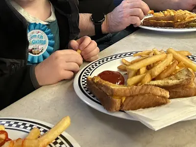 Georges Coneys and Gyros