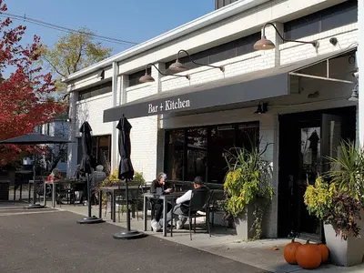 Harvest Bar + Kitchen - Brewery District