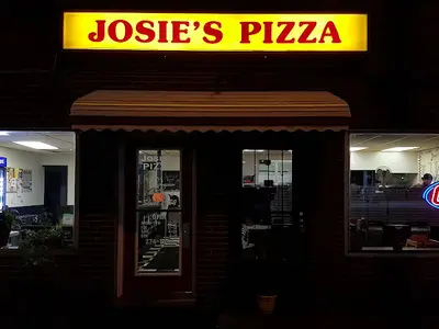Josie's Pizza Hilltop