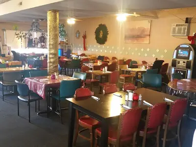 Lois Mann's Restaurant