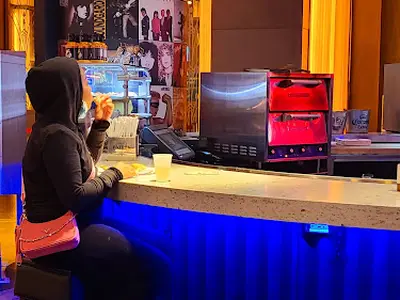 Mikey's Late Night Slice