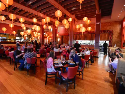 Molly Woo's Asian Bistro