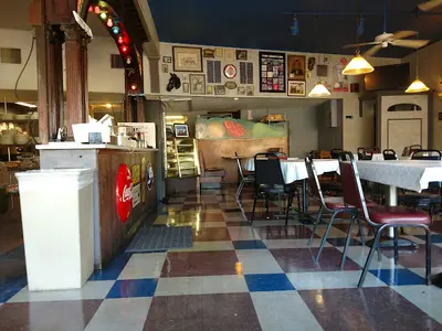 Smith's Restaurant and Deli