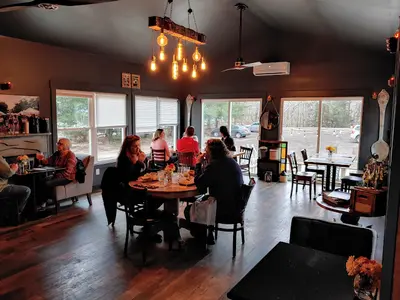 Snapshots Lounge