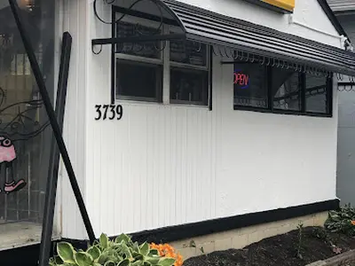 Susie's Sub Shop