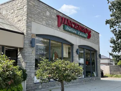 Vincenzo's Convenient Elegance